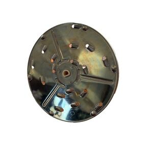 Cuisinart DLC-8  Medium Shredding Disc w/ Stem-Food Processor Blade and stem